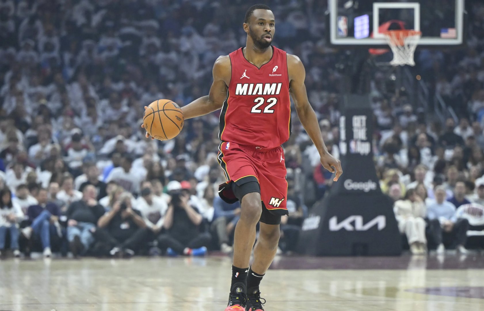 包含热火B队血洗76人，拉文送出助攻的词条