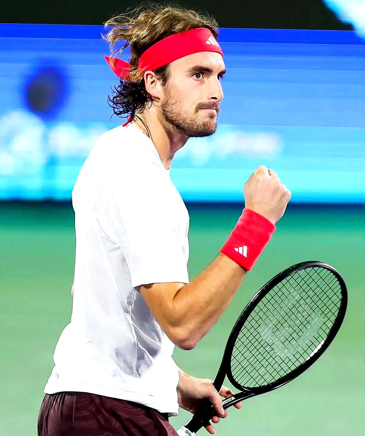 西班牙网球队力克世界网球队，兹维列夫关键制胜