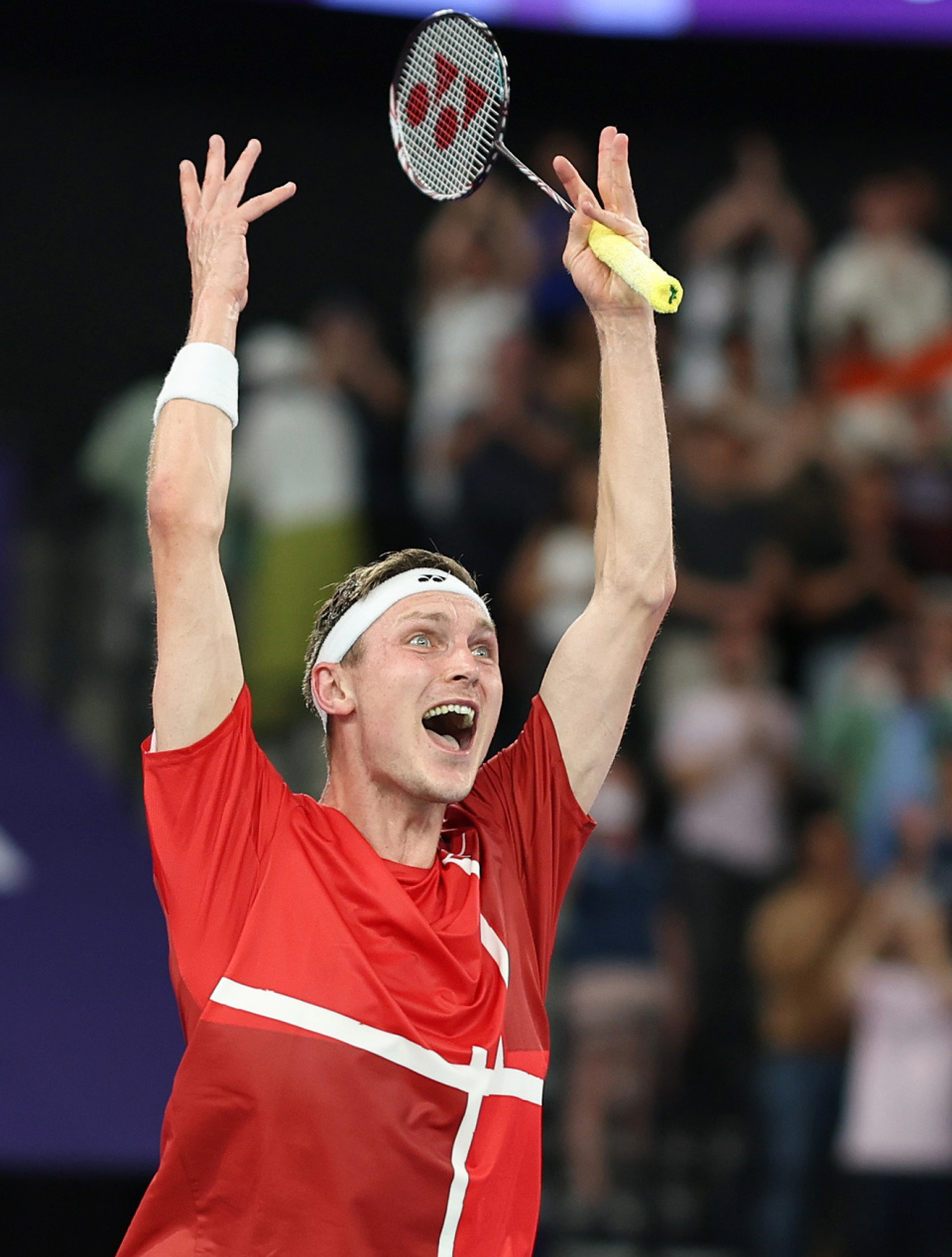 马来西亚羽毛球队轻取丹麦羽毛球队，安赛龙爆发神勇