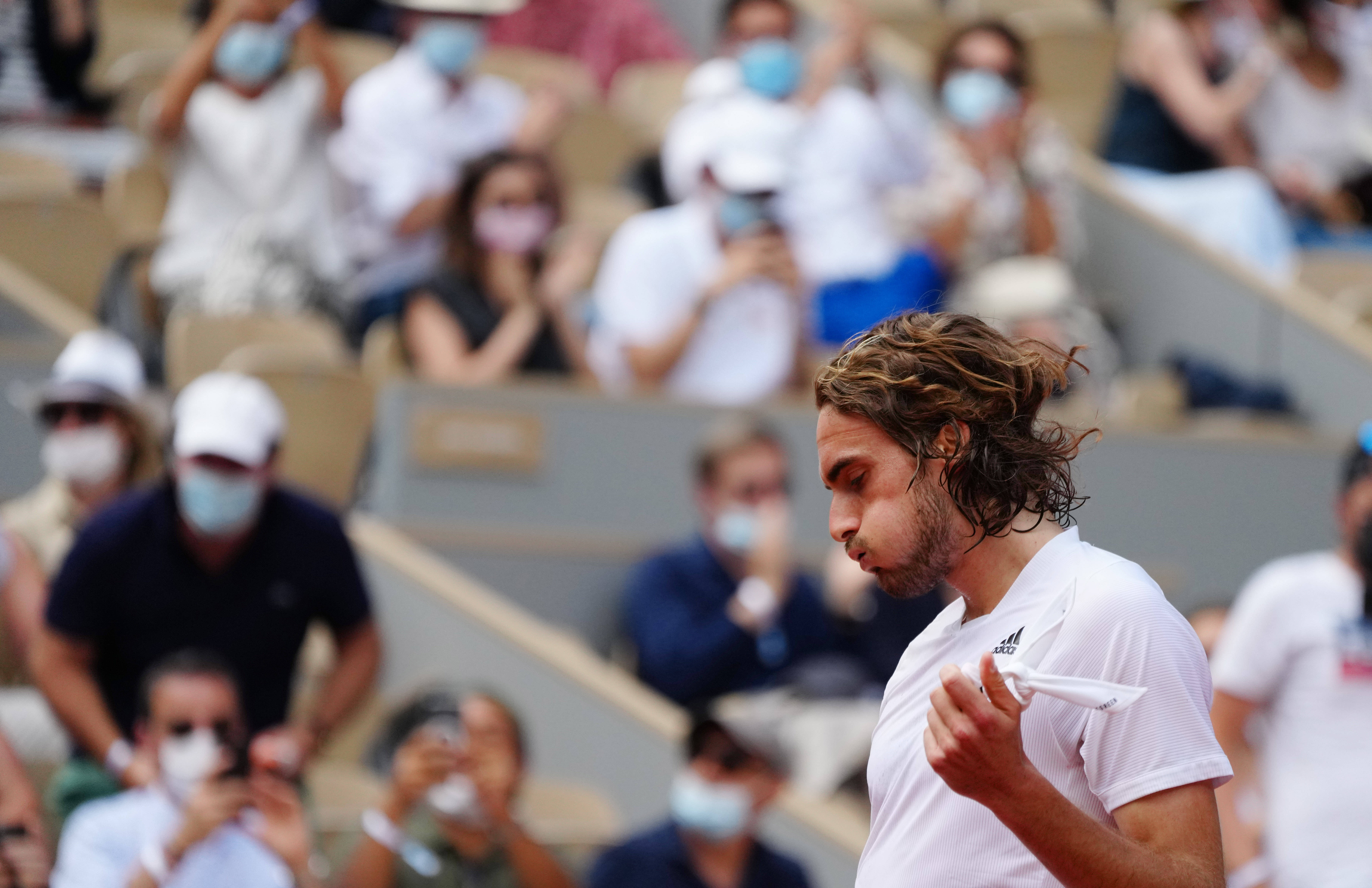 西班牙网球队翻盘法国网球队，西西帕斯打破历史纪录