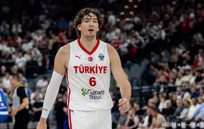 土耳其男篮绝地反击爵士,米切尔完成帽子戏法 土耳其男篮绝地反击爵士,米切尔完成帽子戏法