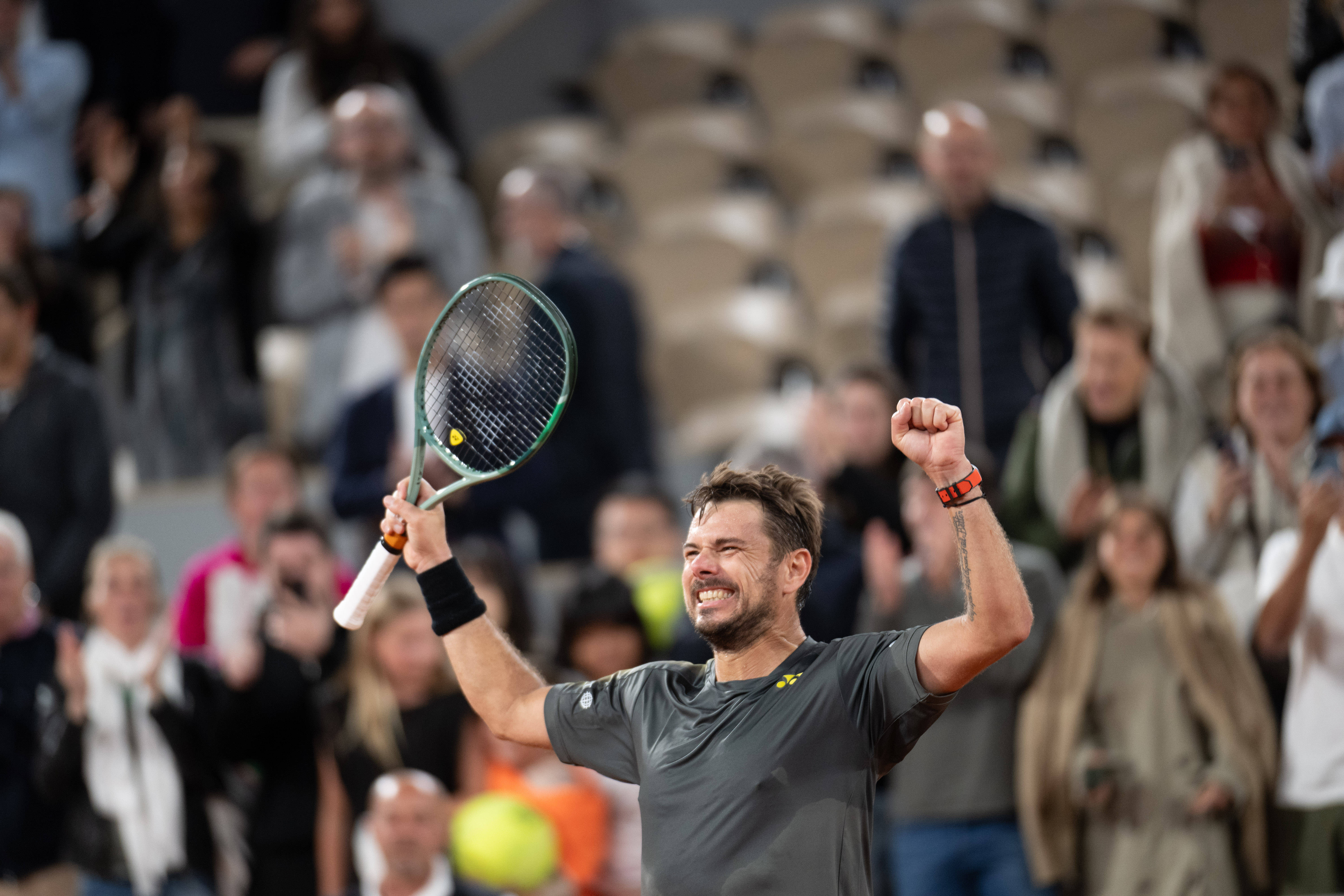 法国网球队绝杀西班牙网球队，穆雷制霸全场