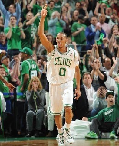 关于土耳其男篮绝杀凯尔特人，布拉德利高光表现的信息