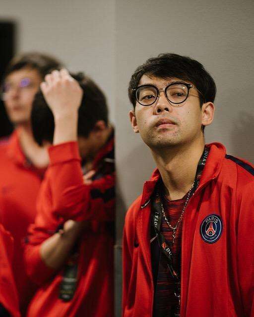关于Dota2传奇谢幕，球迷泪洒赛场的信息