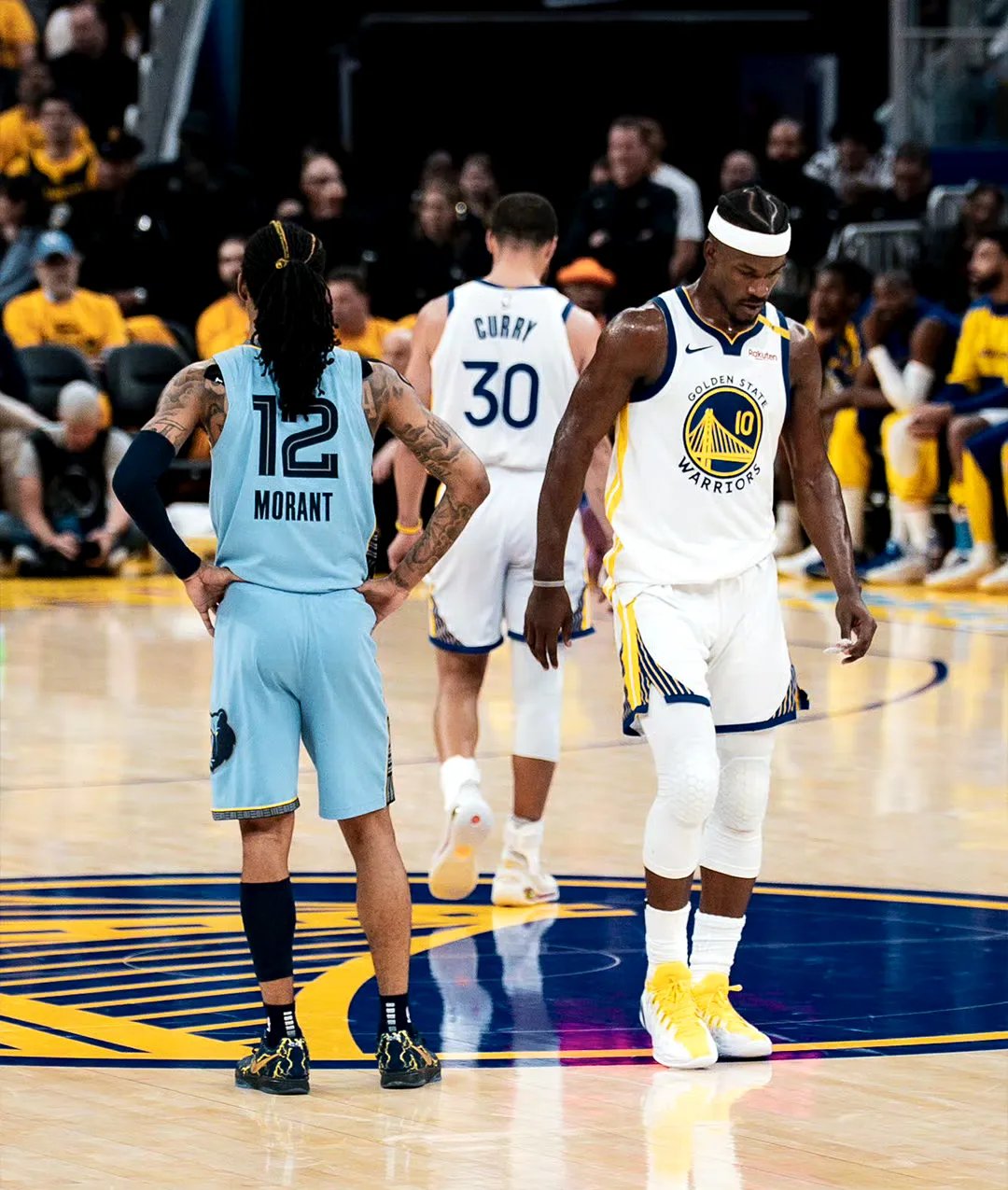 灰熊绝杀勇士,库里惊艳四座 灰熊绝杀勇士,库里惊艳四座