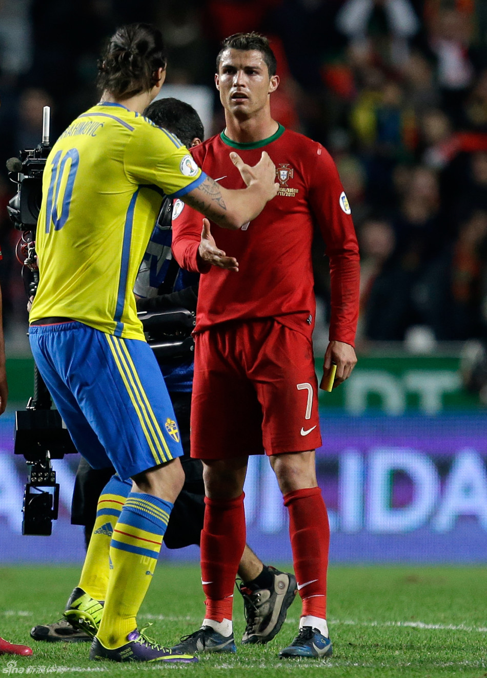 葡萄牙队翻盘瑞典队，许昕惊艳四座